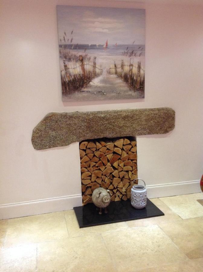 Large Cottage, 3 Beds All En-Suite, Small Village Location Overlooking Mousehole Penzance Exterior foto